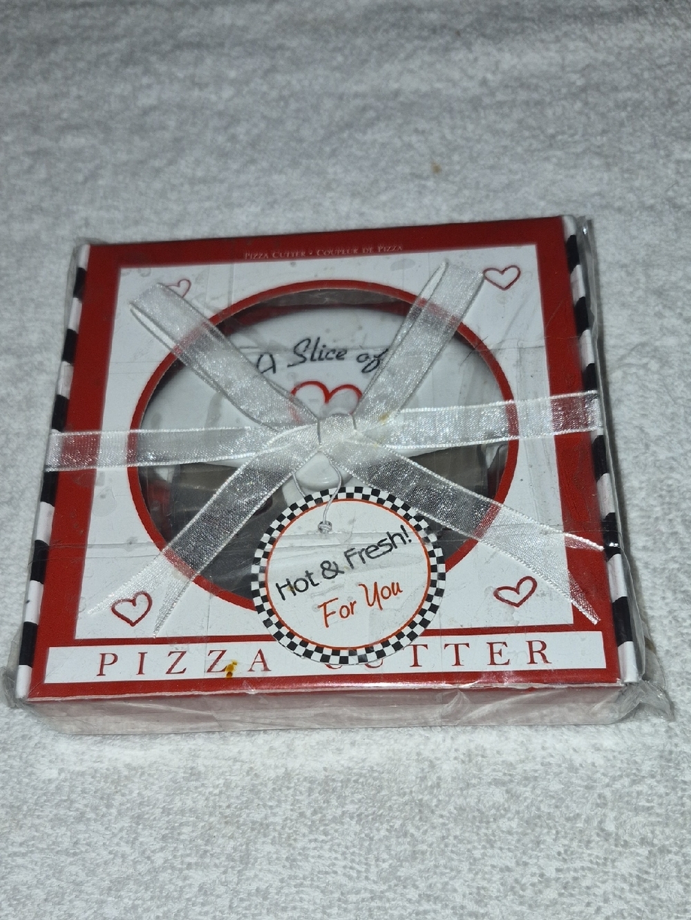 Kate Aspen Red and White Pizza Cutter Favor with Sheer Ribbon